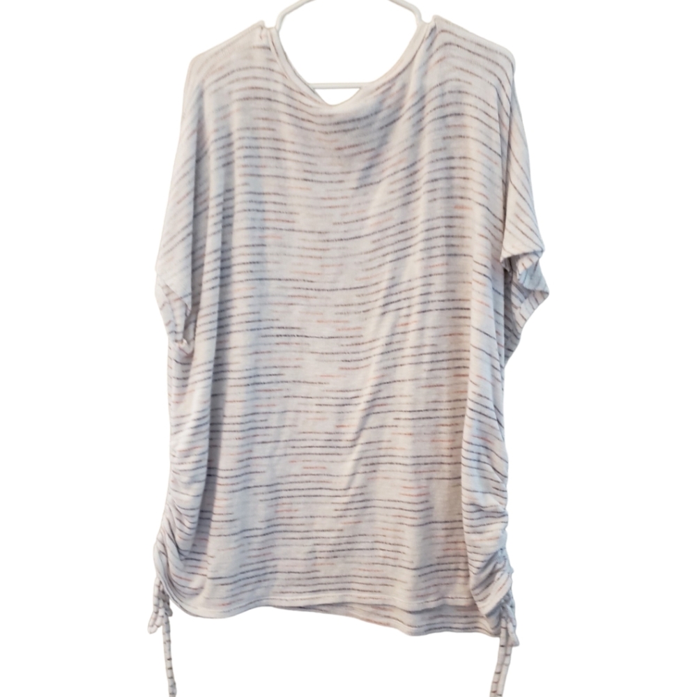 Knit short sleeve top